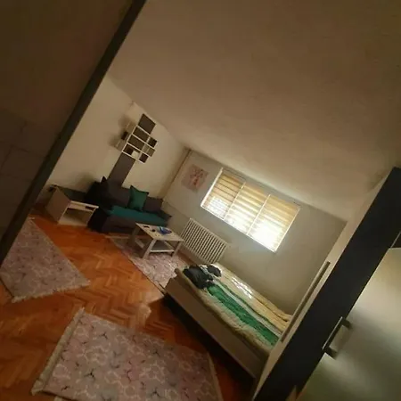 Stan Na Dan Garsonjera Apartment *